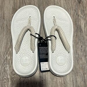 NWT Allbirds Sugar  Zeffers Flip Flops​​​​​